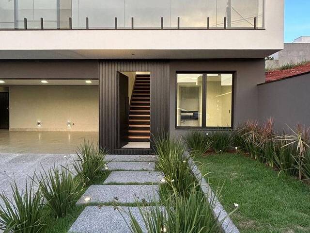 #1272 - Casa para Venda em Bragança Paulista - SP